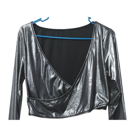 Halara Softlyzero Faux Leather Deep V Neck Cropped Meta Top Sz XL Crossover Hem - Picture 9 of 10